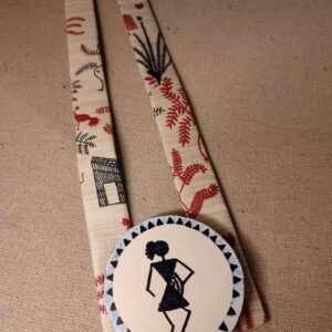 Warli Handloom Fabric Patti Necklace with Warli Lady Painted on Wooden Log