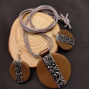 Brown & Oxidised Painted Terracotta Pendant Set