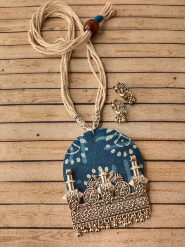 Daabu Round Fabric Necklace with Metal Pendant