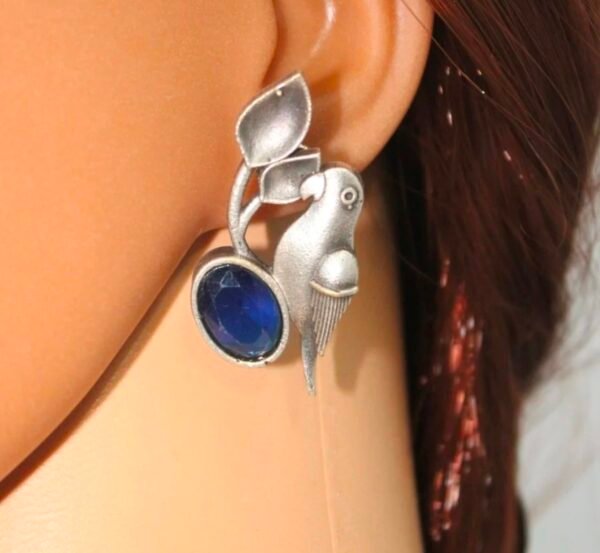 Parrot with Stone Earrings - Image 4