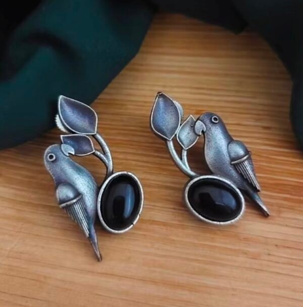 Parrot with Stone Earrings - Image 3