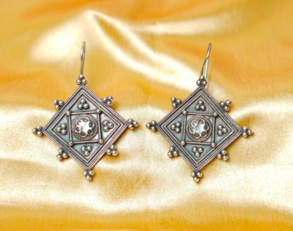 Square Dhaal Shape
