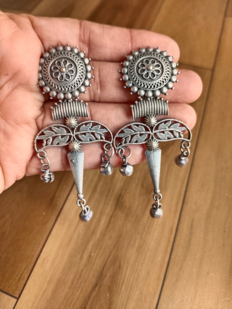 Round with Reverse Trishul Earrings