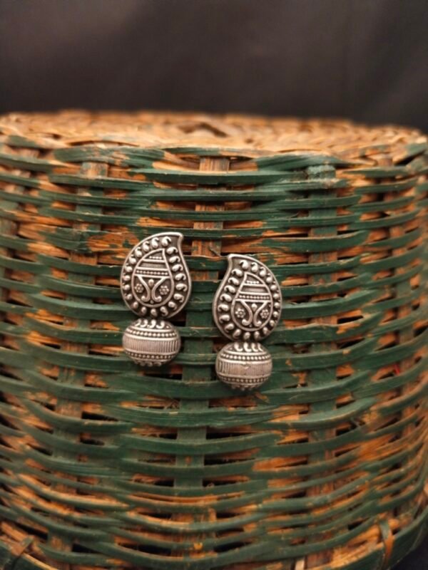 Koyree Shape Metal Stud Earrings - Image 2