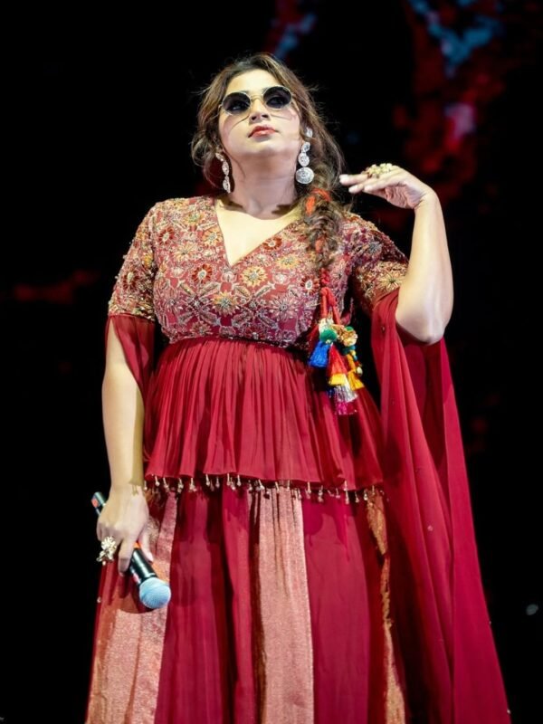 Multi Color Tassles Parandi Feat Shreya Ghoshal - Image 5