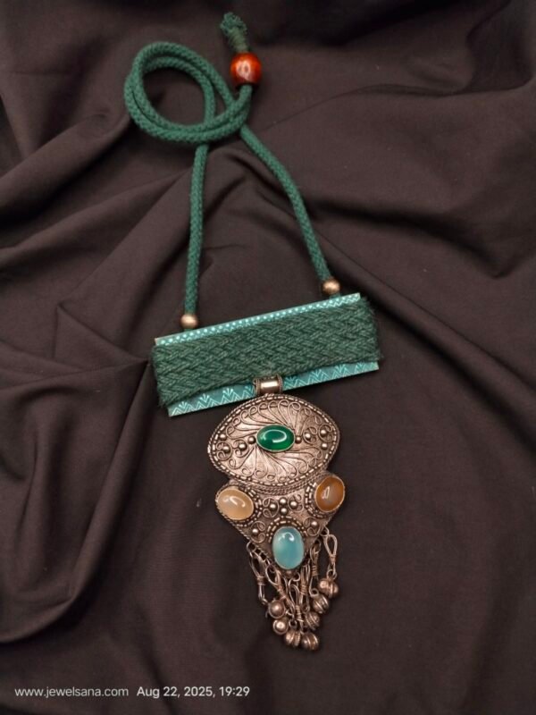 German Silver Oxidised Stone Jute Necklace - Image 4